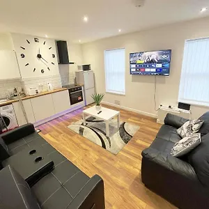 Ak Serviced - Exclusive Two-bedroom Cardiff